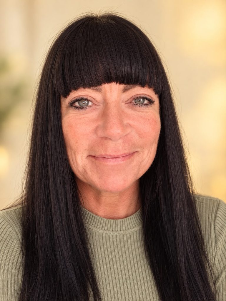An ai generated portrait photo of Tricia Smith smiling